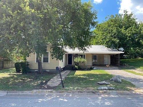 468 W Holland St Photo 1