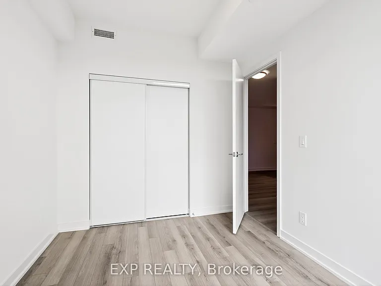 3071 Trafalgar Rd #411 — Photo 30