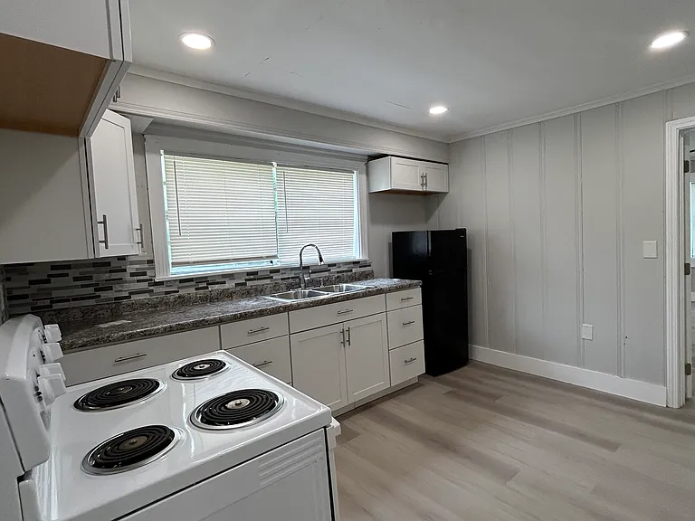 Belvedere Dr — Photo 7