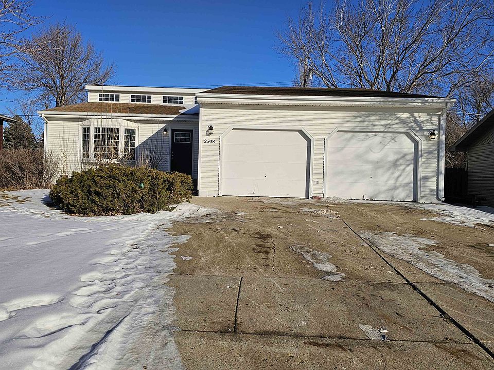 1st image of 2508 Crescent Dr NW