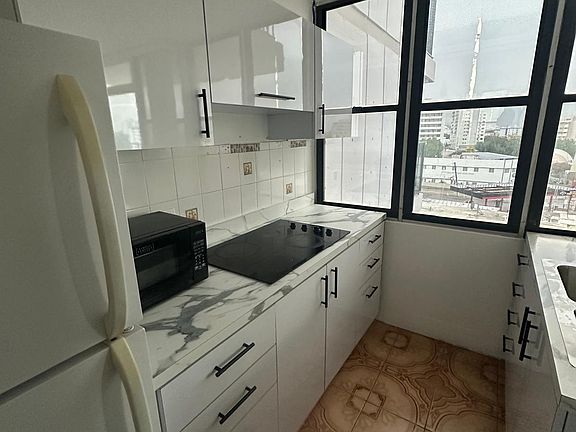 3rd image of 9 Avenue Hostos Y Ramon Power Giralt #801