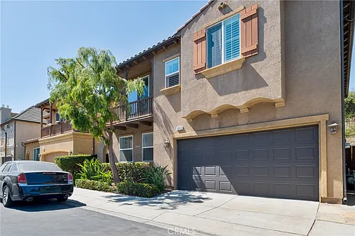 3513 W Hughes Ln Photo 1