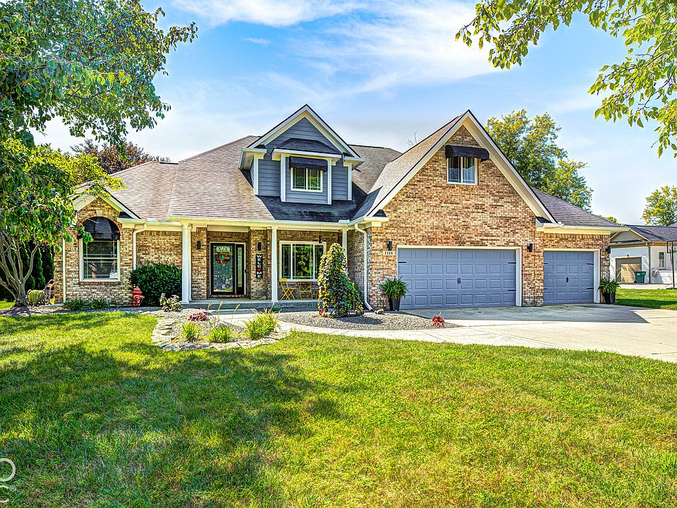 1st image of 2206 Golfside Dr