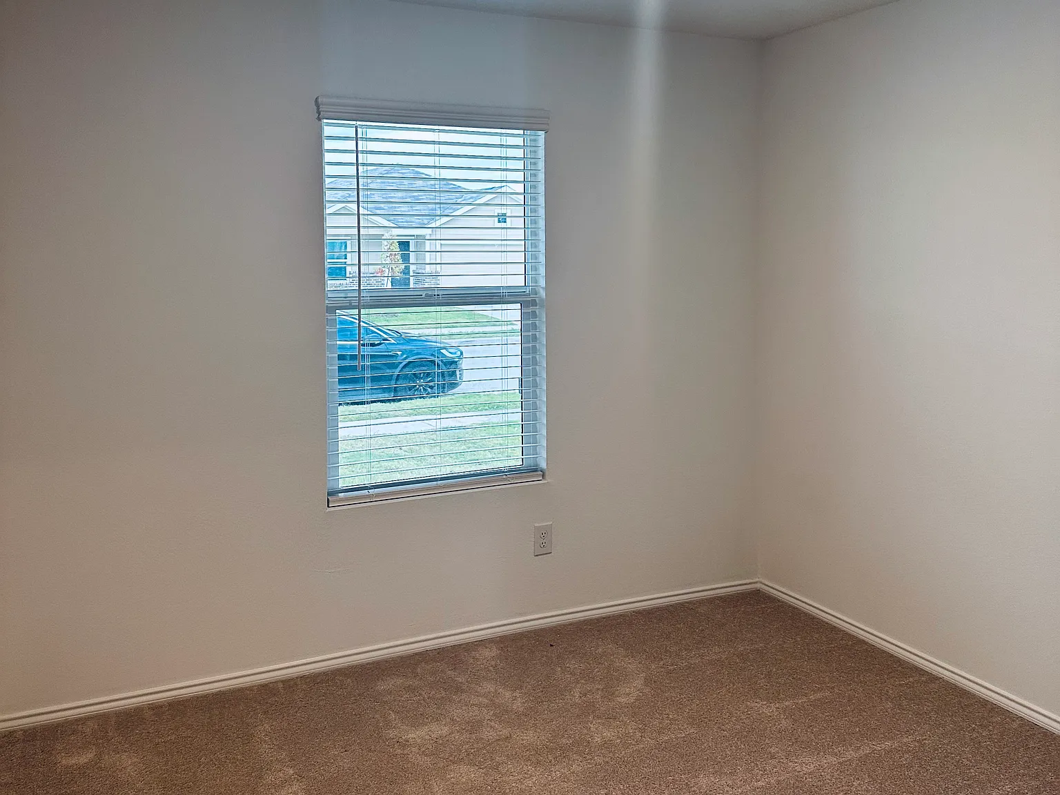 4 bed, 1674 sqft, $2,000 — Photo 4