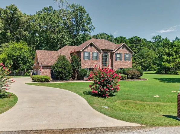 210 Whistler Ln, Hallsville, TX 75650