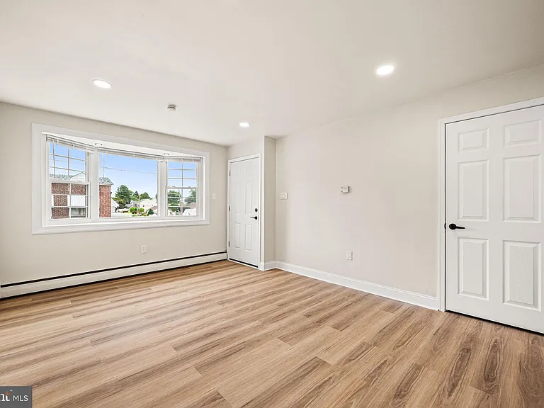 636 Arthur St #1 — Photo 10