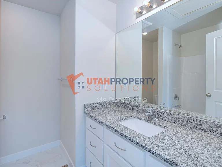 1146 S Redwood Rd #H806 — Photo 14