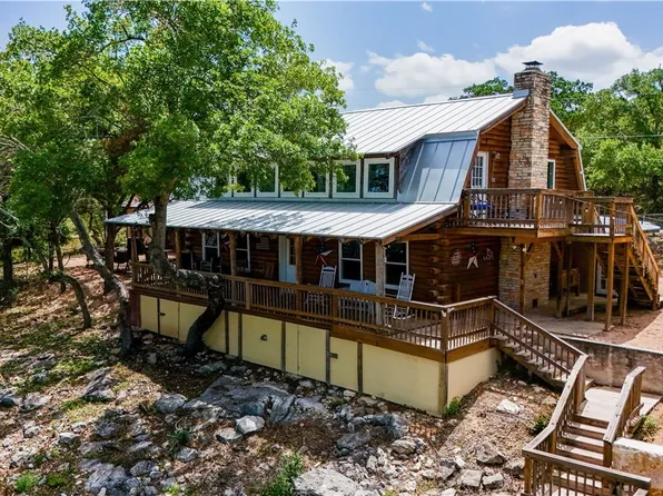 205 Bravo Rd, Canyon Lake, TX 78133