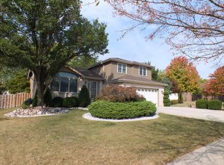 630 Michigan Dr, Romeoville, IL 60446