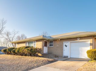 1301 Sheridan Rd, Pekin, IL 61554