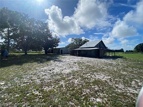 4th image of 160 Park Land Dr
