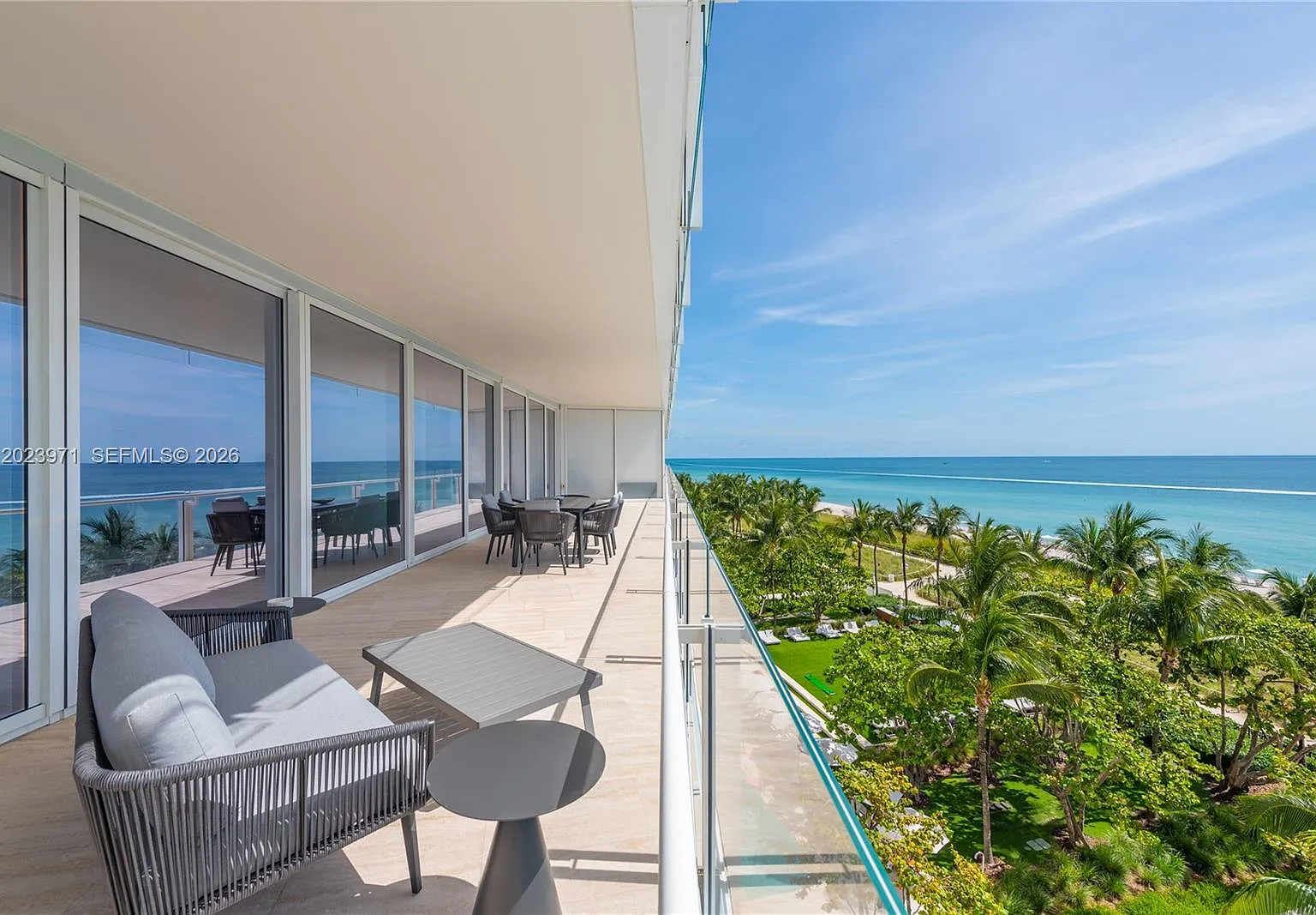 Surf Club Condo — Photo 2