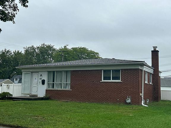 3rd image of 9203 Hanley St