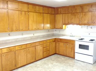 153 N 10th St, Salina, KS 67401