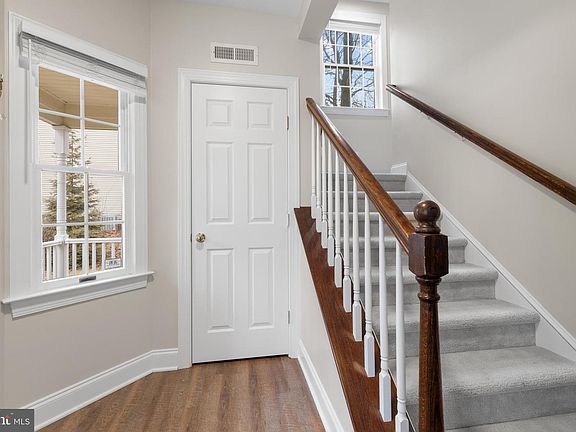 4th image of 629 S Bellevue Ave #B