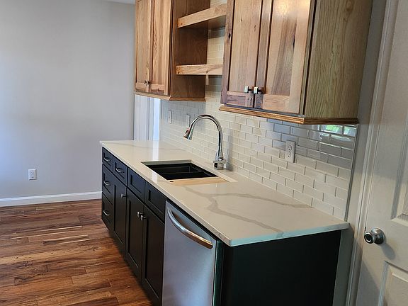 5th image of 23 Smiths Ln #2