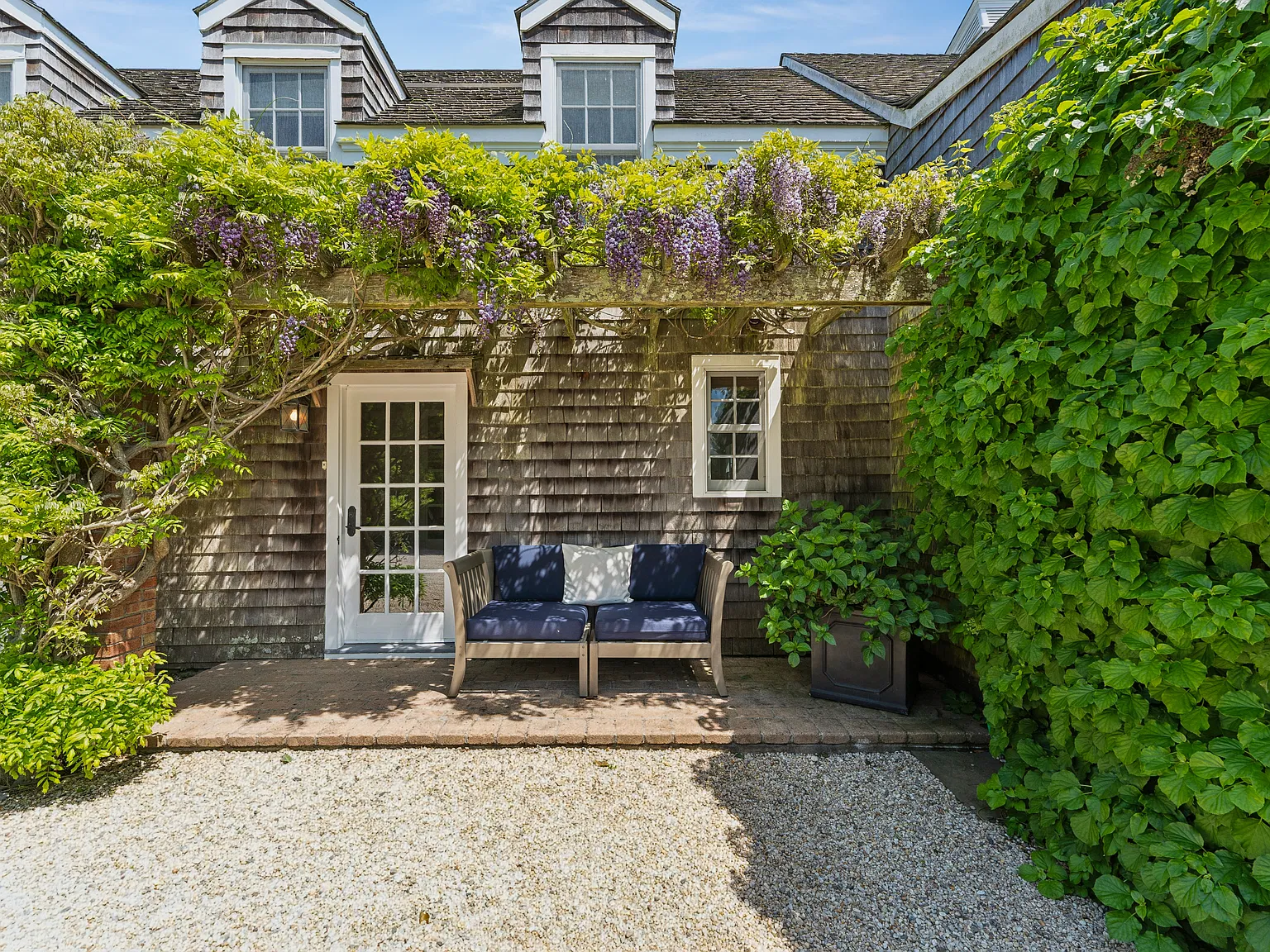 Prime Location - Gorgeous Summer Rental in Sagaponack South — Photo 3