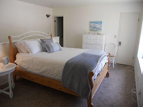 3rd image of 130 Ash Ave APT 5