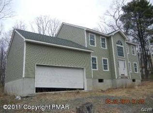 85 Evergreen Dr, Bushkill, PA 18324