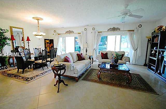 Living Room/ Dining Room