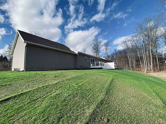4th image of 3895 Leslie Ln #16