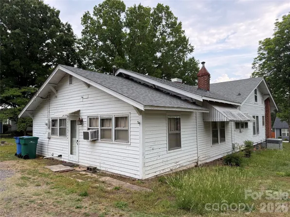 1724 Lowder St, Albemarle, NC 28001