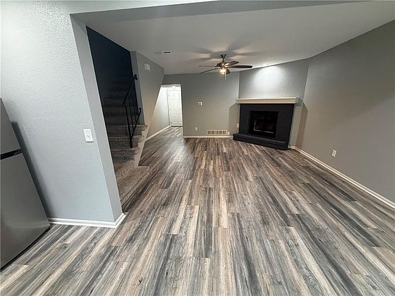 5th image of 113 NE Greystone Dr