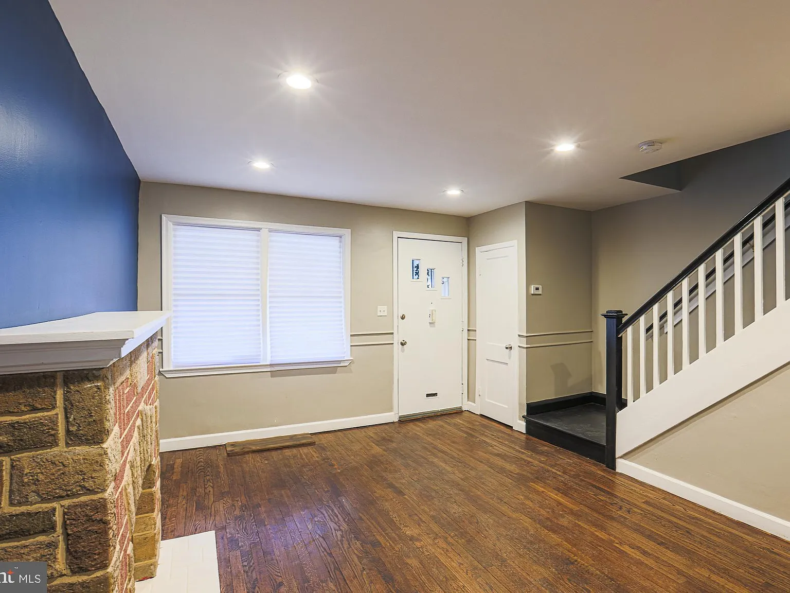 3 bed, 1.0 bath, 1024 sqft, $1,650 — Photo 1
