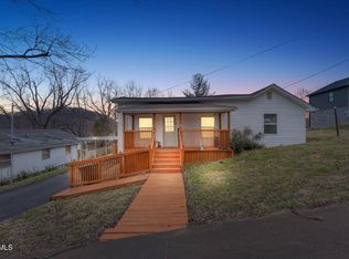 1106 Grove St, Elizabethton, TN 37643