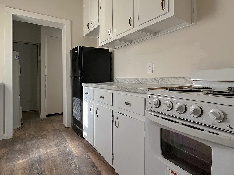 407 S Rennie St — Photo 3