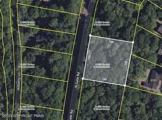 138 N Gate Rd, Lake Ariel, PA 18436