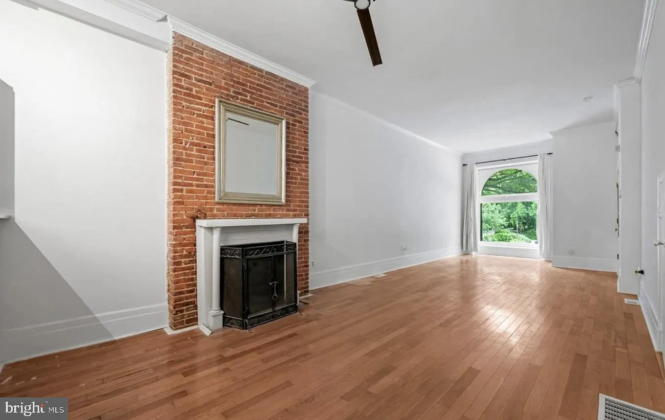 2 bed, 1.0 bath, 1065 sqft, $2,000 — Photo 4