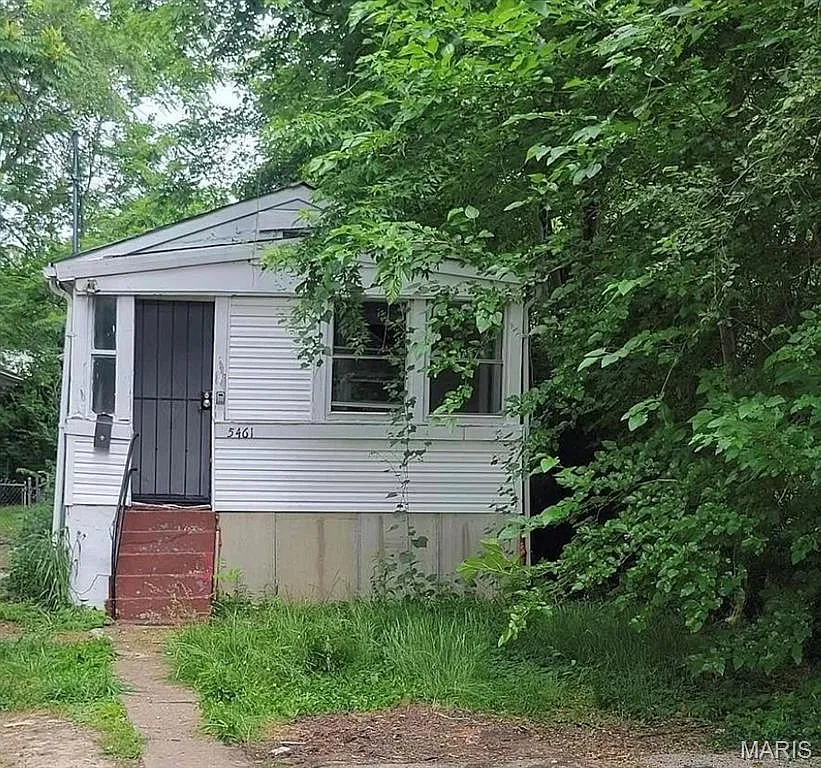 5461 Hamilton Ave photo 1