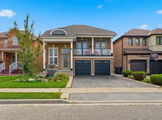 15 Charleswood Cir, Brampton, ON L7A 1Z1