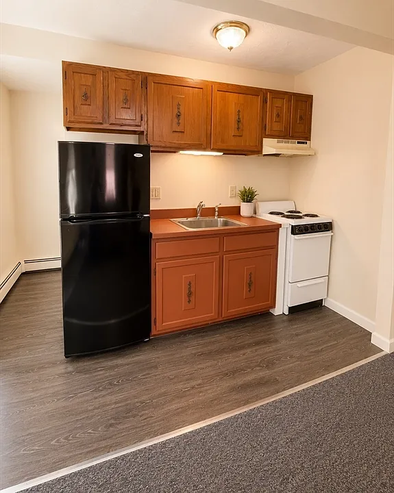 8 Exchange Ct #2