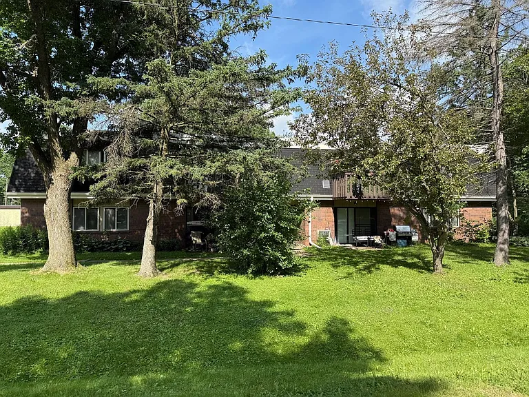 1600 Sawyer Dr — Photo 17