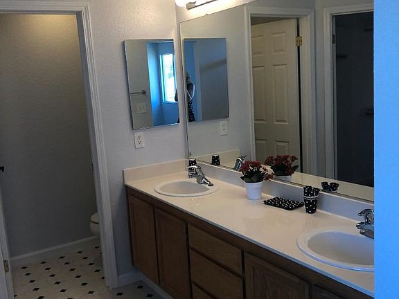 3rd image of 1701 Redbridge Way