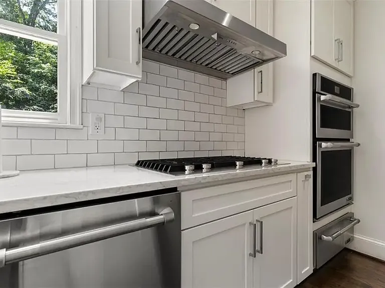 3825 Peachtree Dunwoody Rd NE — Photo 64
