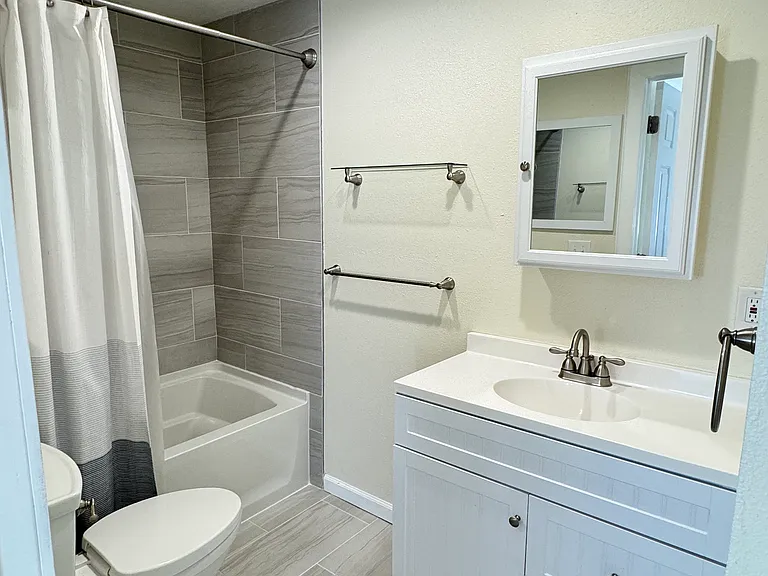 2559 S Waterbury Ln — Photo 3