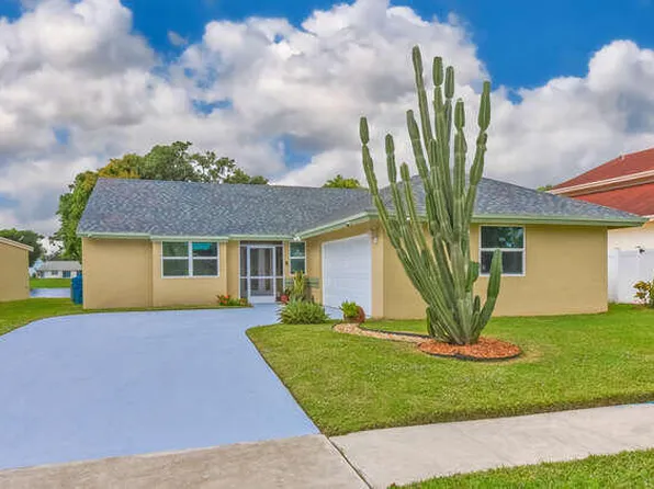 1817 Stonehaven Drive, Boynton Beach, FL 33436