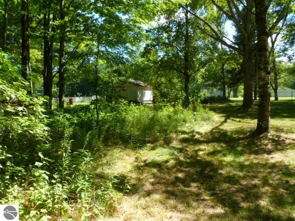 7821 N Airpark Rd, Weidman, MI 48893