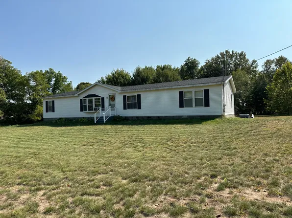 2896 136th Ave, Hopkins, MI 49328
