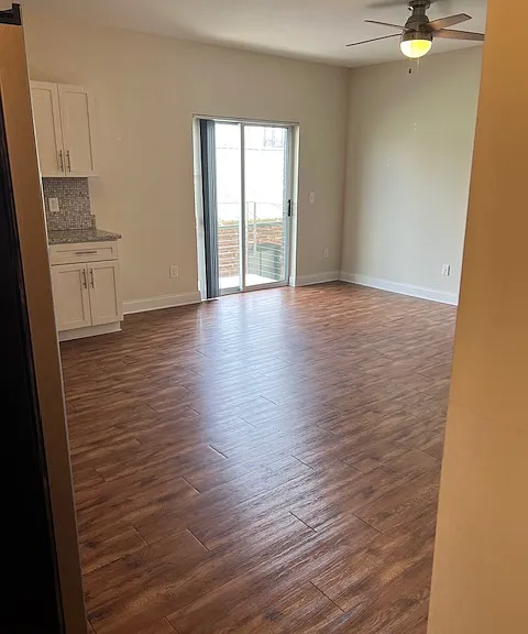 196 W Main St #9 — Photo 1