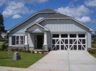 5698 Burnside Cir, Tallahassee, FL 32312