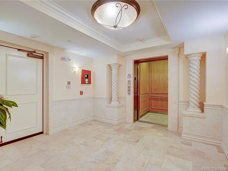 1528 NE Outrigger Landings Dr #208 — Photo 9