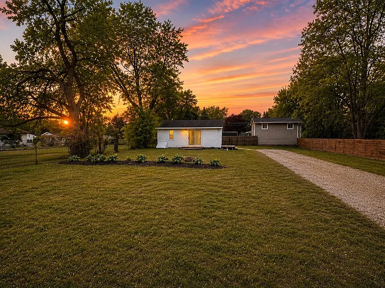 617 W Commerce Rd #BUNGALOW — Photo 1