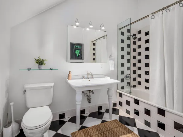 508 Broadway image 15 of 20