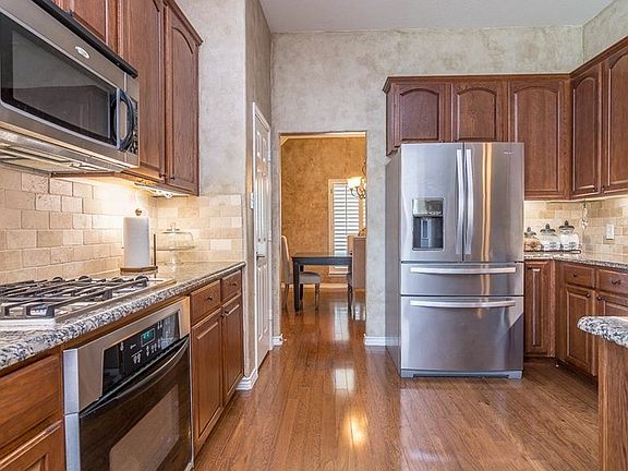 5th image of 9292 Snowberry Dr