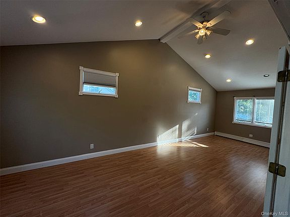 2nd image of 11 Oak Pl