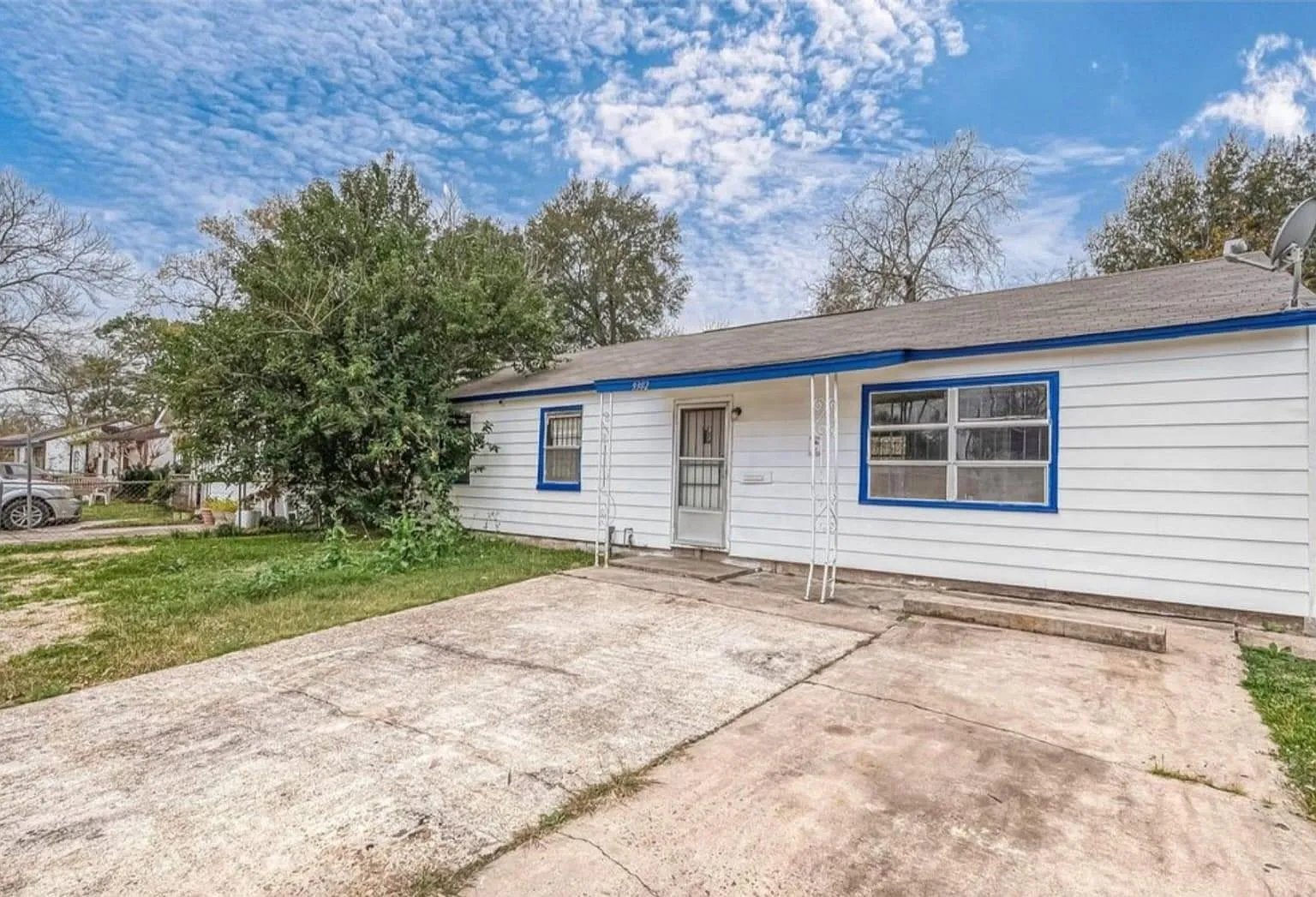 3 bed, 2.0 bath, 1018 sqft, $1,375 — Photo 1